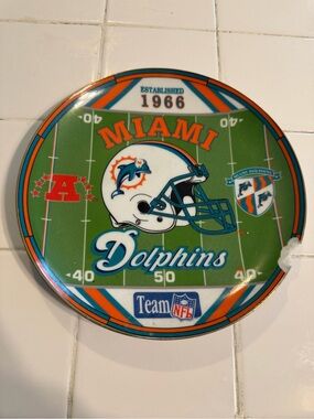 NFL White Ceramic Decorative Plate Back Marking